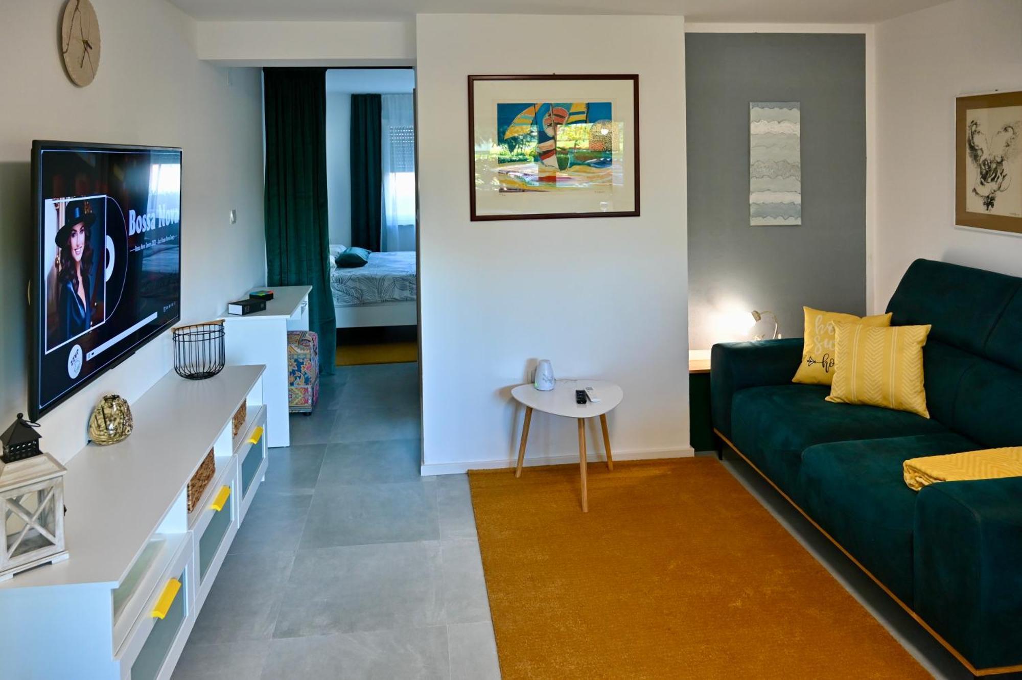 Studio Apartman Una -Self Check In,Free Parking คาร์โลวัตส์ ภายนอก รูปภาพ